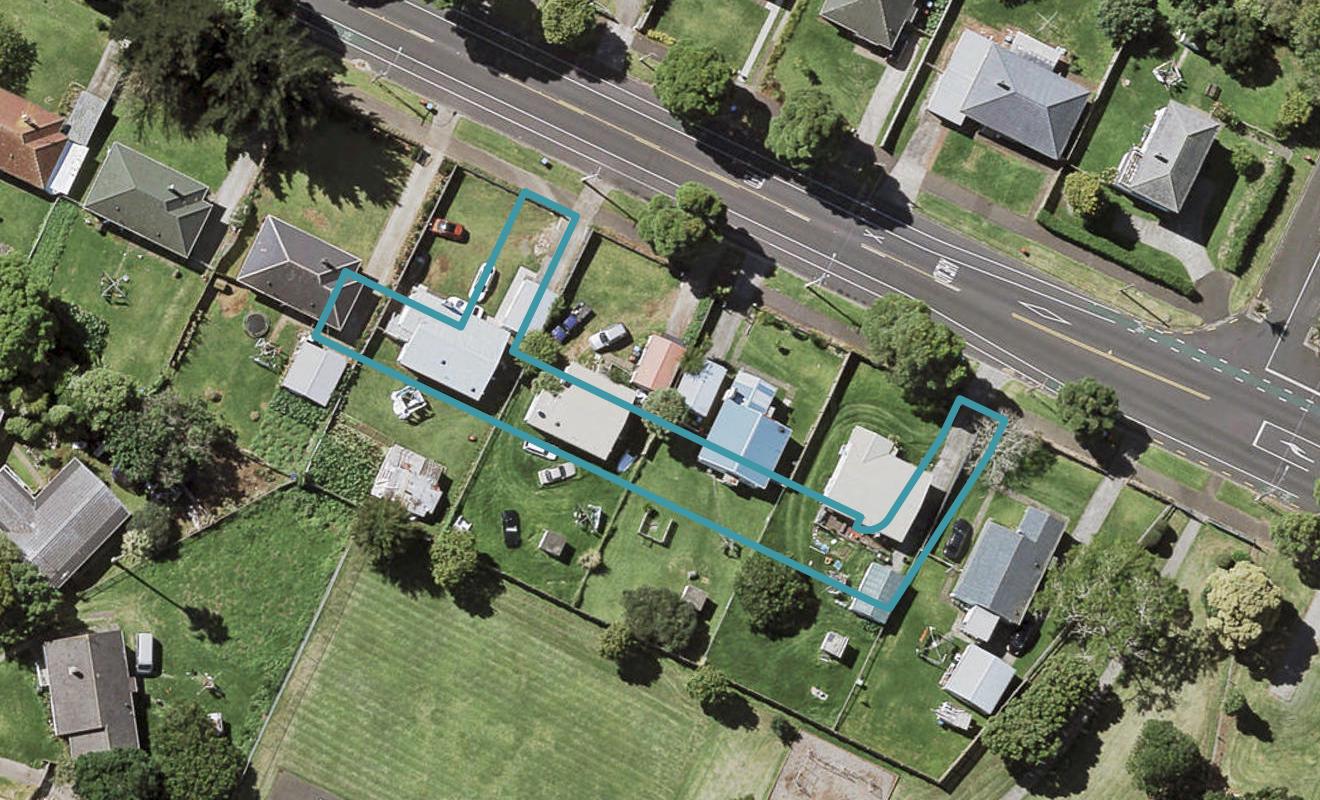207 Tripoli Road, Point England, Auckland - Carousel 1