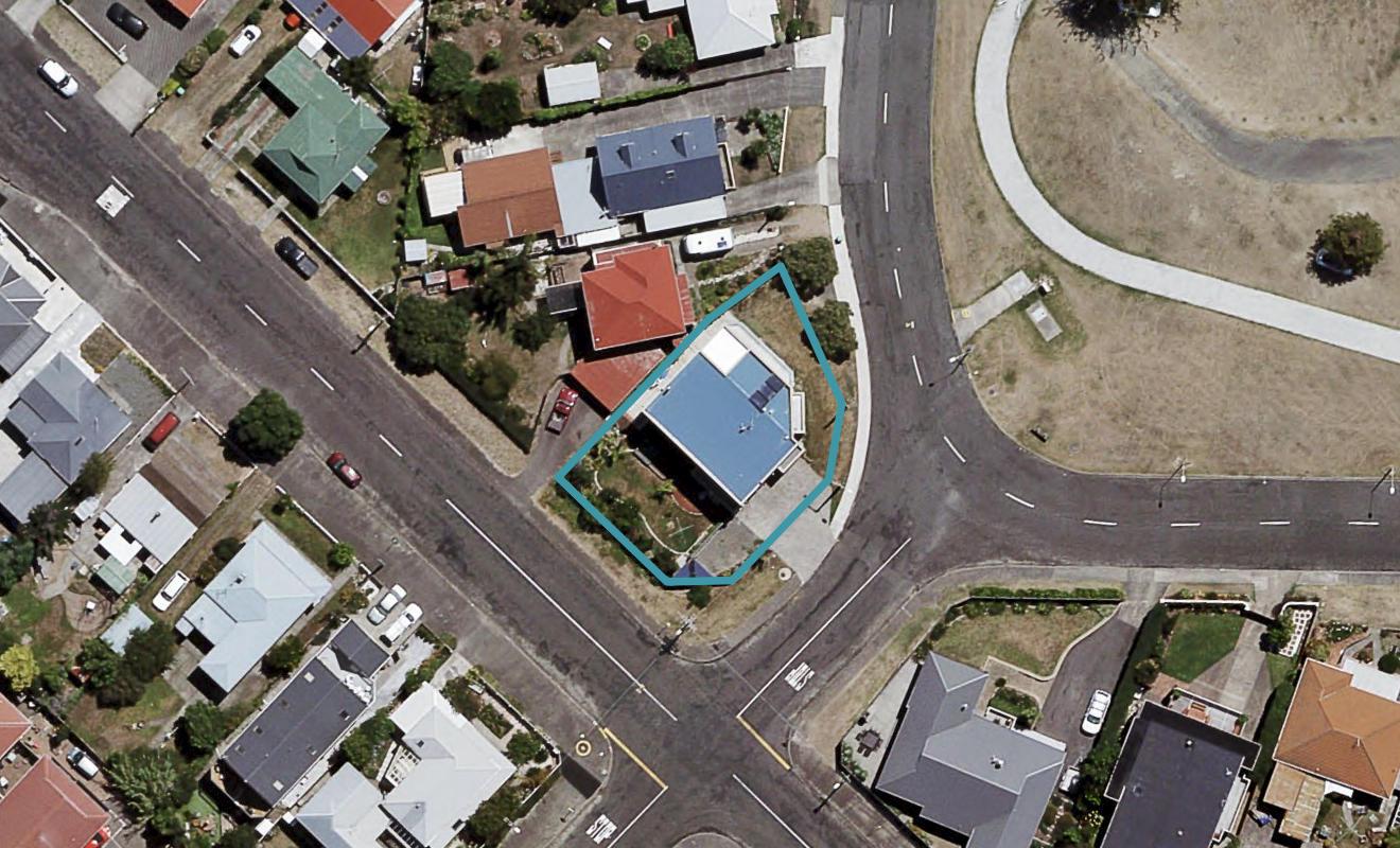 6 Ferguson Avenue, Westshore, Napier - Carousel 1