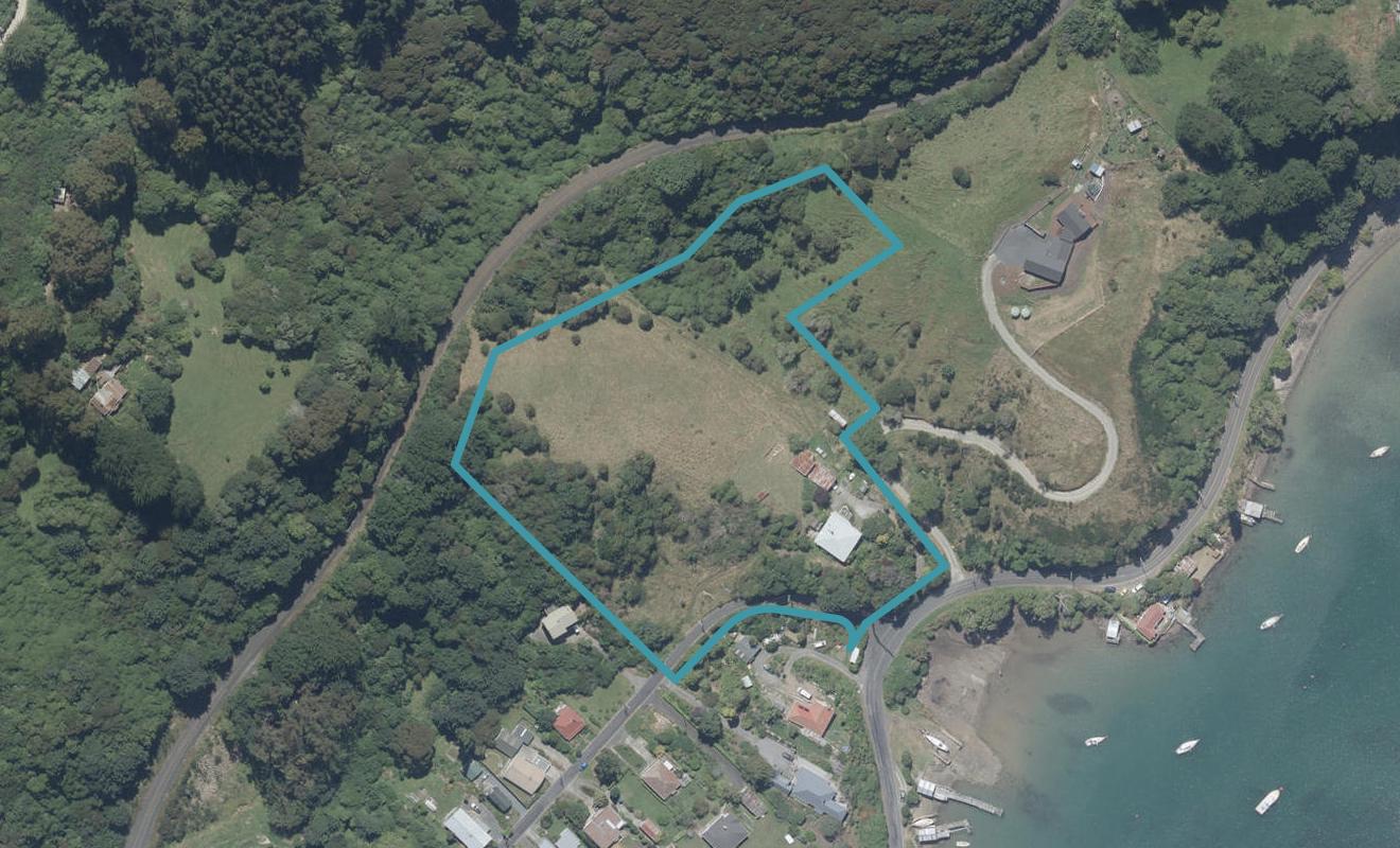 31 Macandrew Road, Careys Bay, Port Chalmers - Carousel 1
