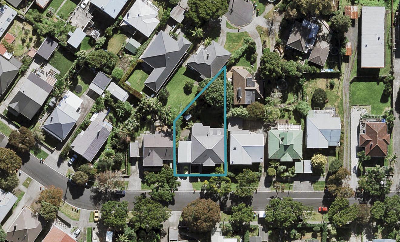 31 Malvern Road, Morningside, Auckland - Carousel 1