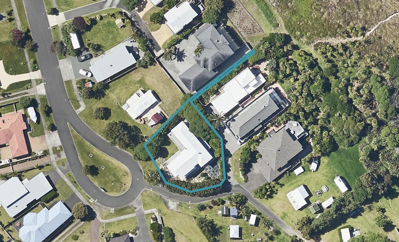 55 Bowentown Boulevard, Bowentown, Waihi Beach - Carousel 1