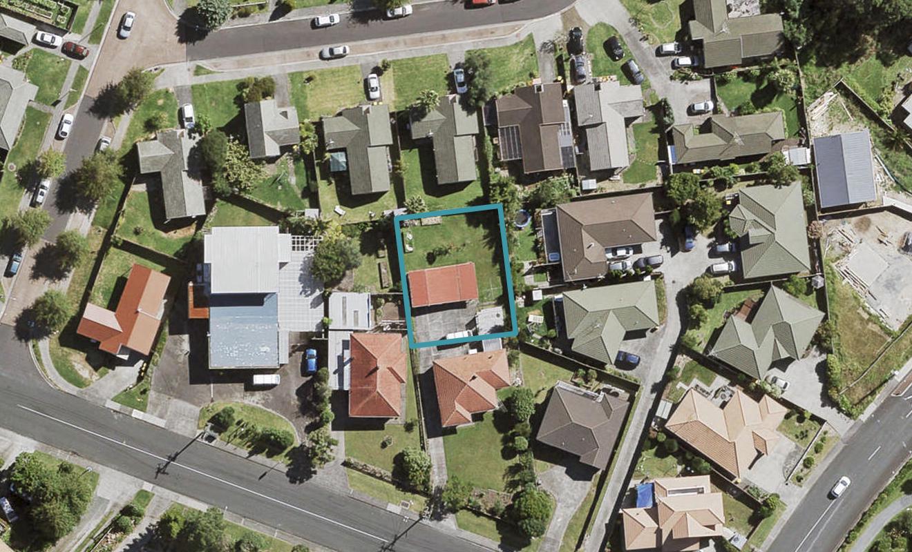 36A Awaroa Road, Sunnyvale, Auckland - Carousel 1