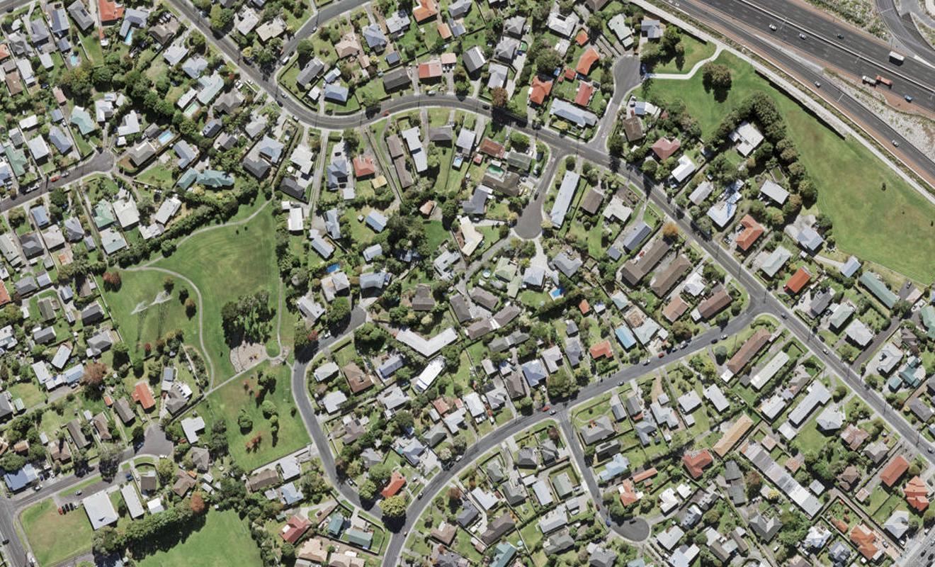 2/10 May Avenue, Te Atatu South, Auckland - Carousel 1