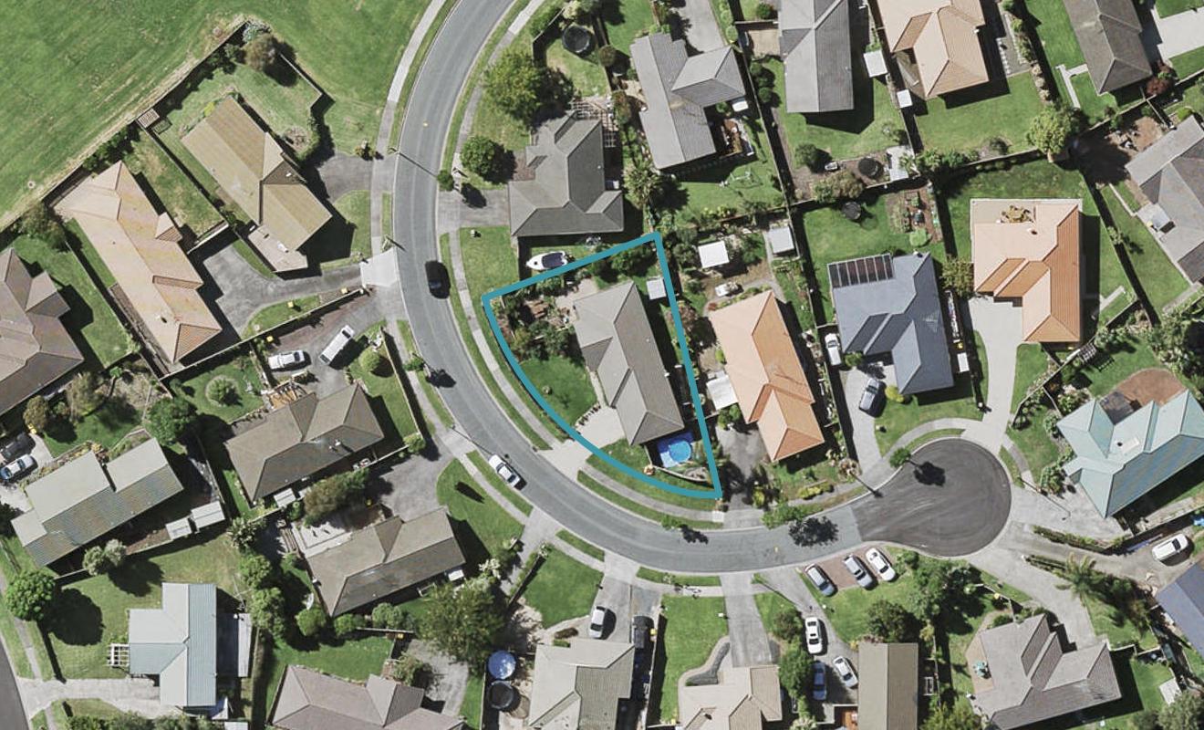 12 Brompton Place, Burswood, Auckland - Carousel 1