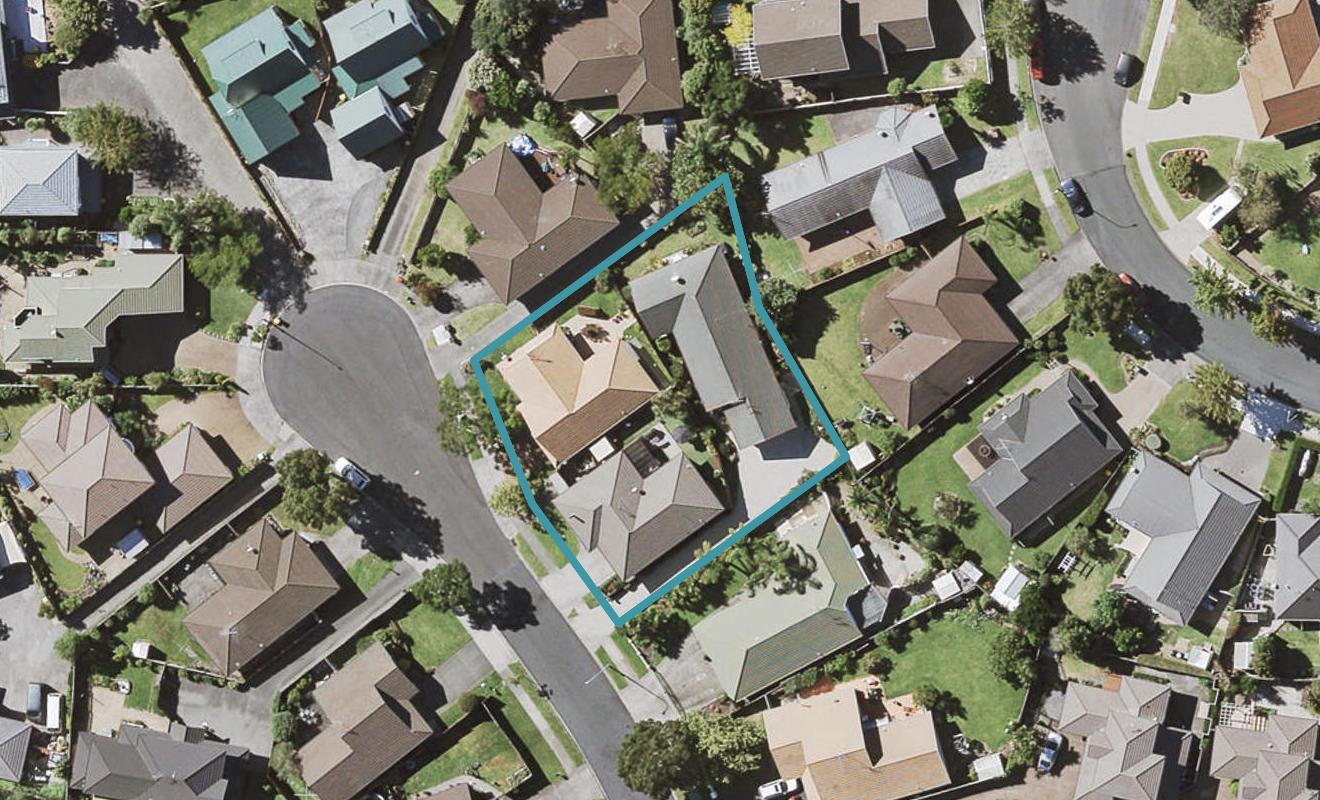 2/15 Solana Court, Botany Downs, Auckland - Carousel 1