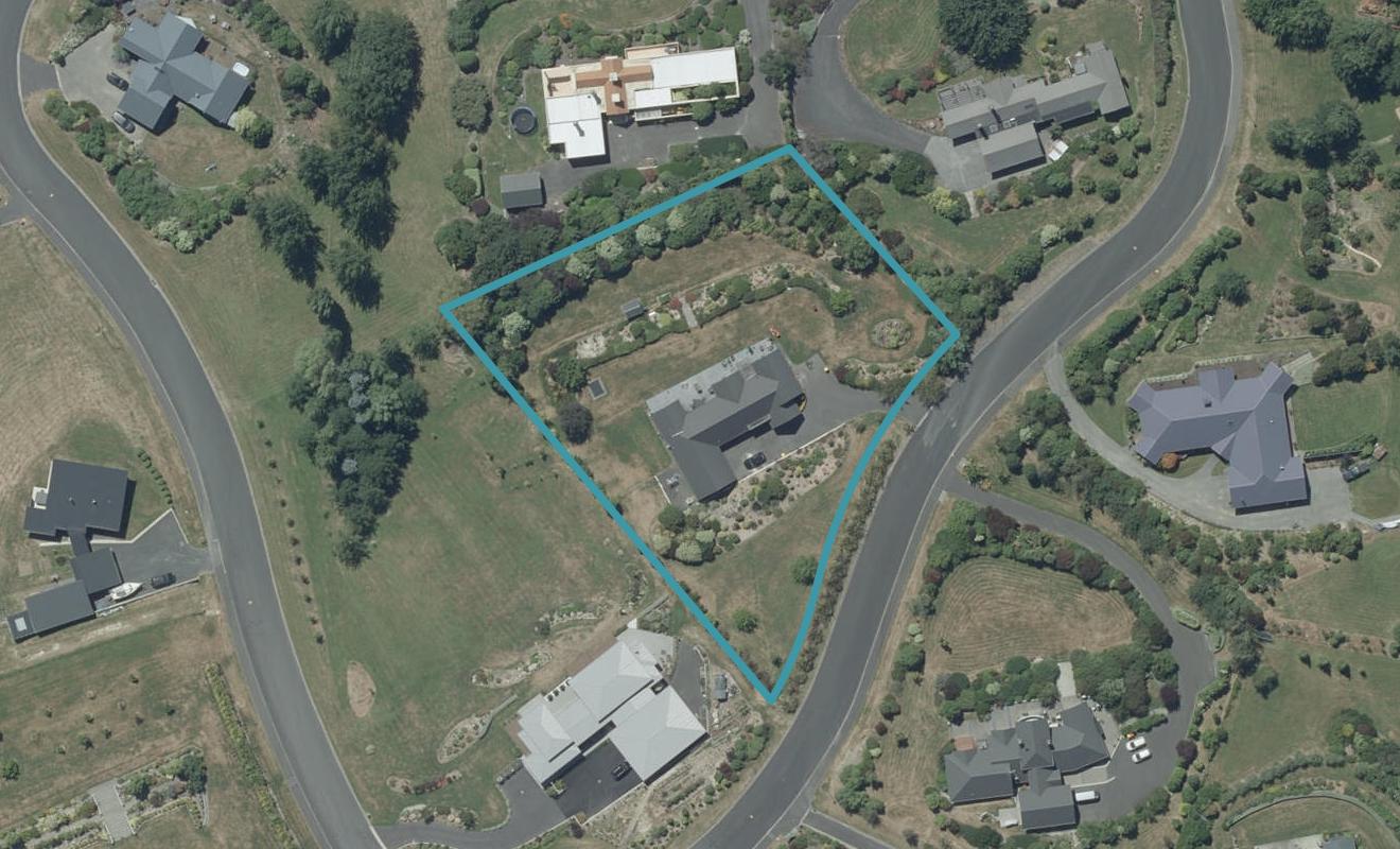 2 Fairmile Drive, Kinmont Park, Mosgiel - Carousel 1