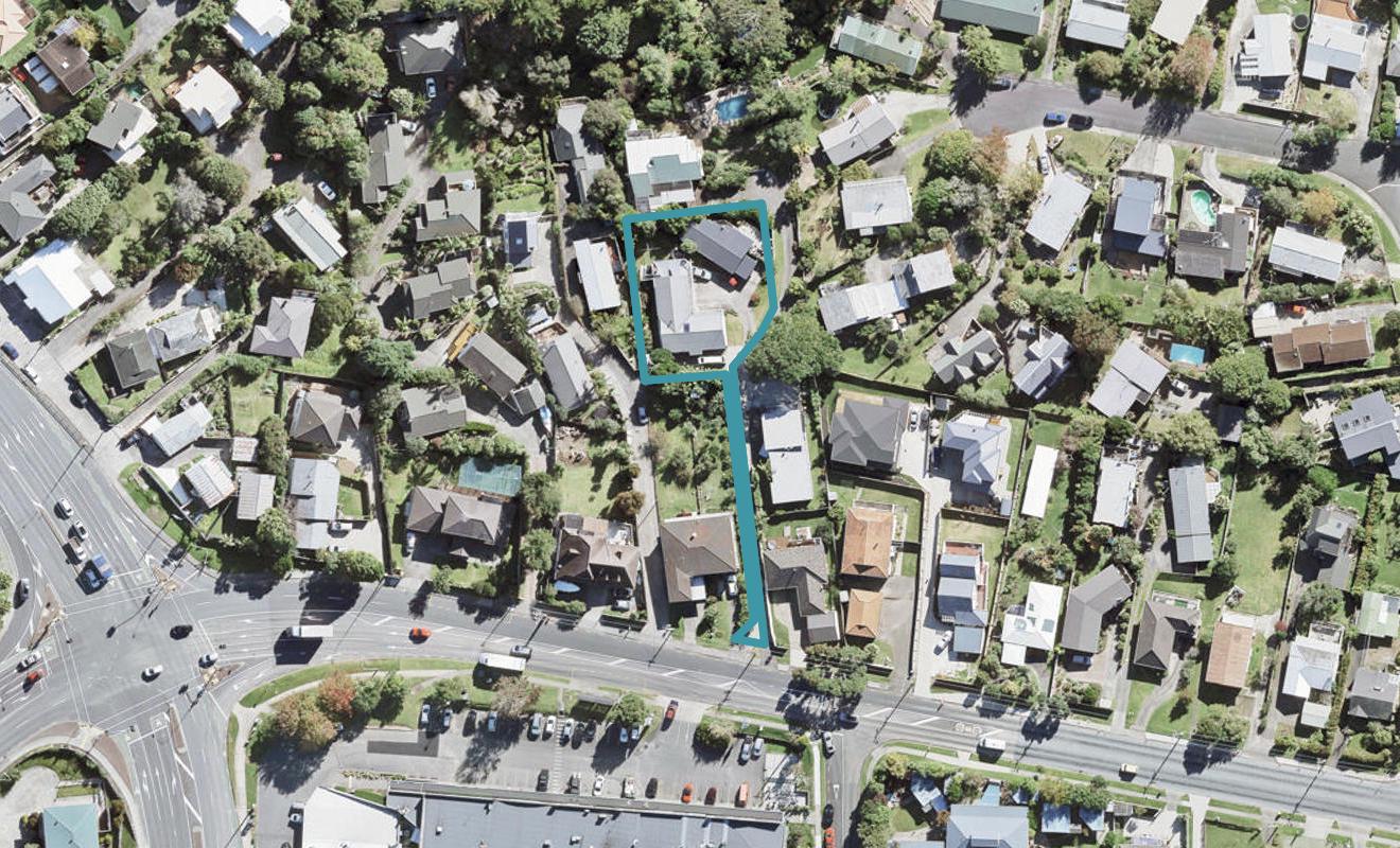 2/0 Carlisle Road, Northcross, Auckland - Carousel 1
