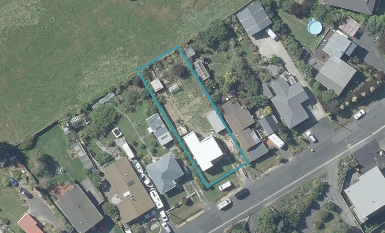 15 Bennett Road, Ocean View, Dunedin - Carousel 1