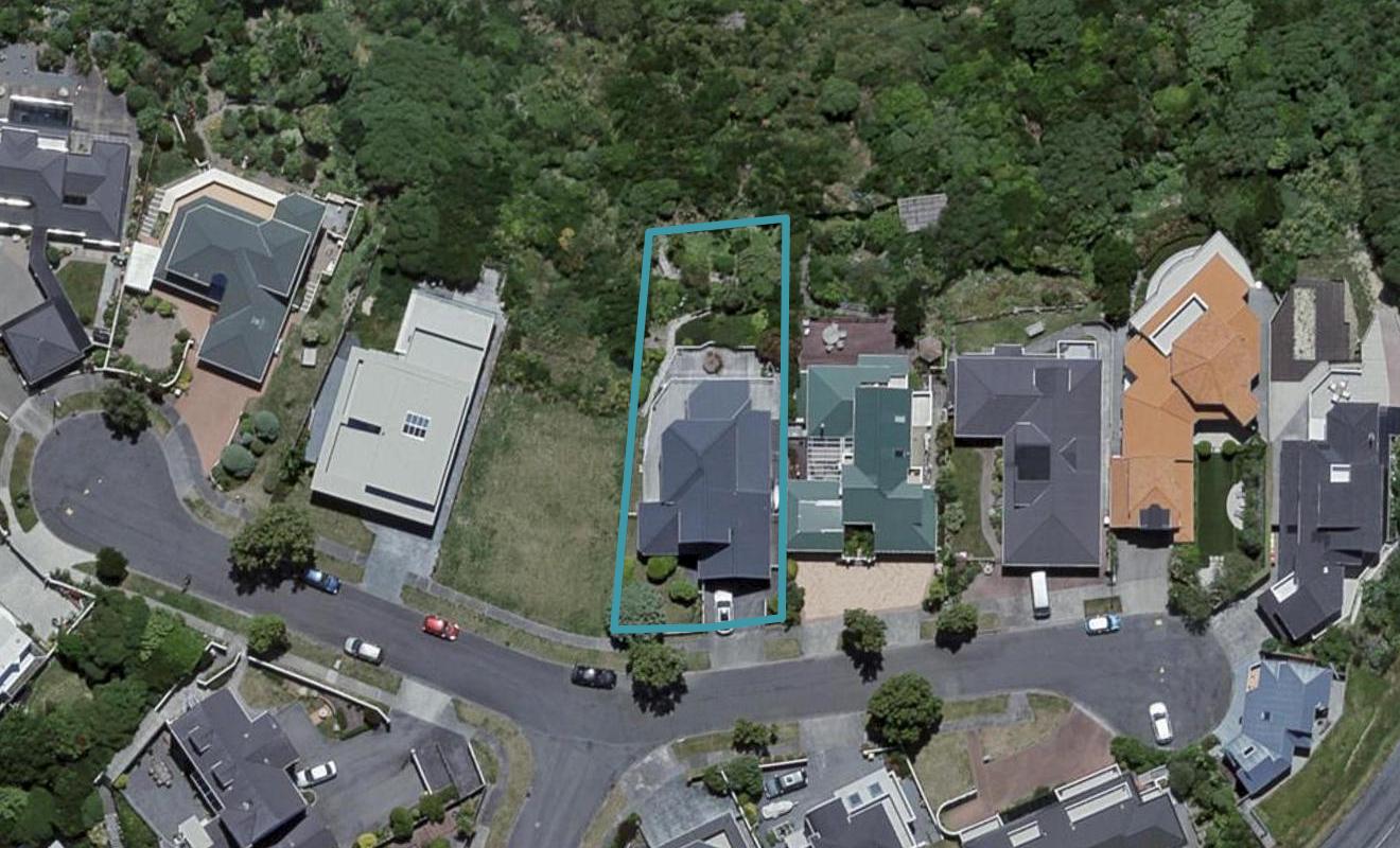 16 Countess Close, Maupuia, Wellington - Carousel 1