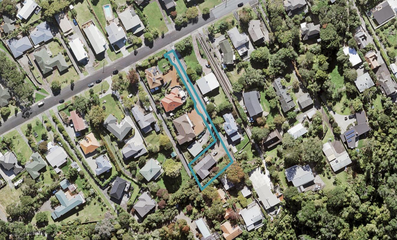 148C Cliff View Drive, Green Bay, Auckland - Carousel 1