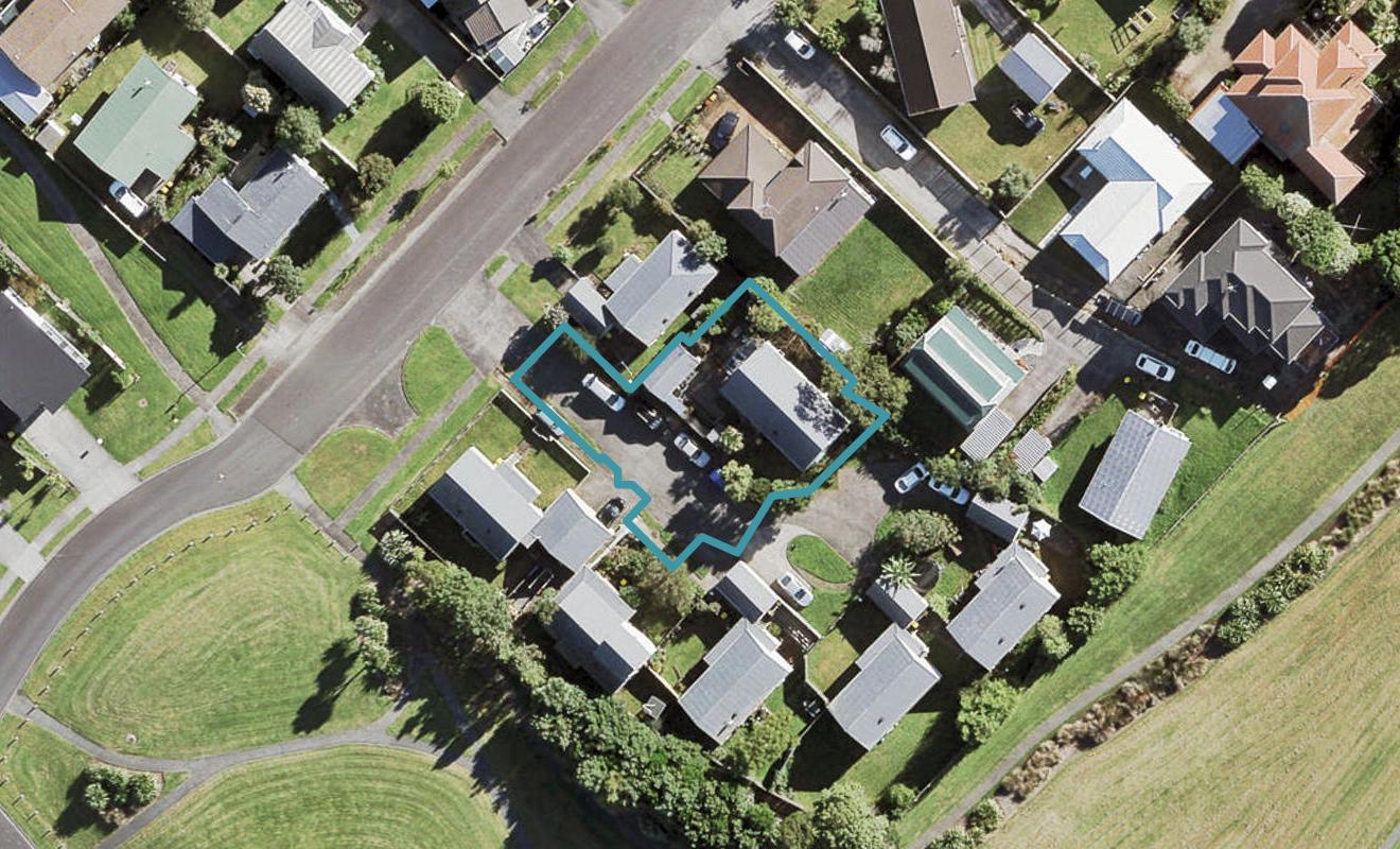 30 Halyard Place, Te Atatu Peninsula, Auckland - Carousel 1