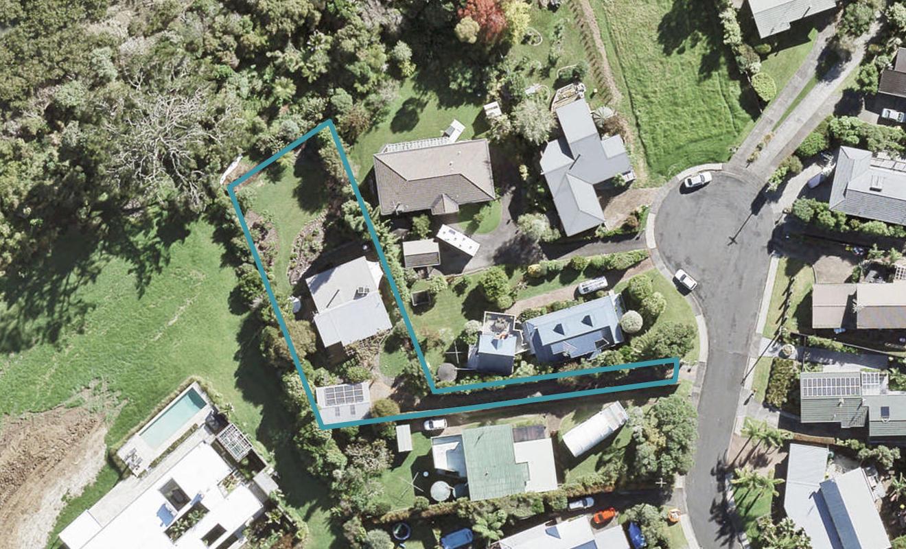 16 Valerie Crescent, Albany - Carousel 1