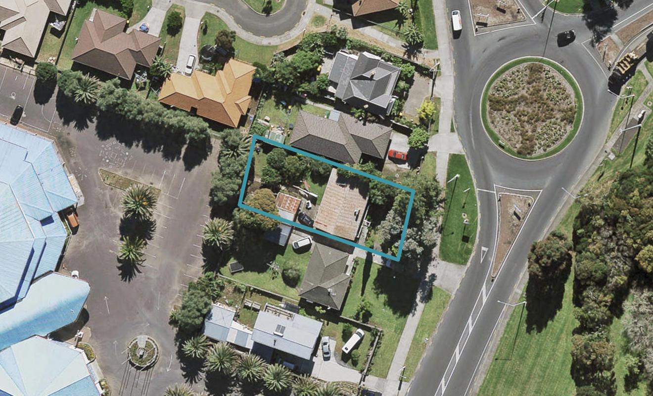 142 Coronation Road, Mangere Bridge, Auckland - Carousel 1