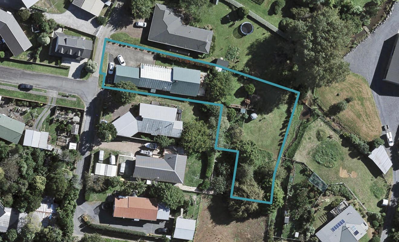 7 Henry Lane, Patumahoe, Pukekohe - Carousel 1