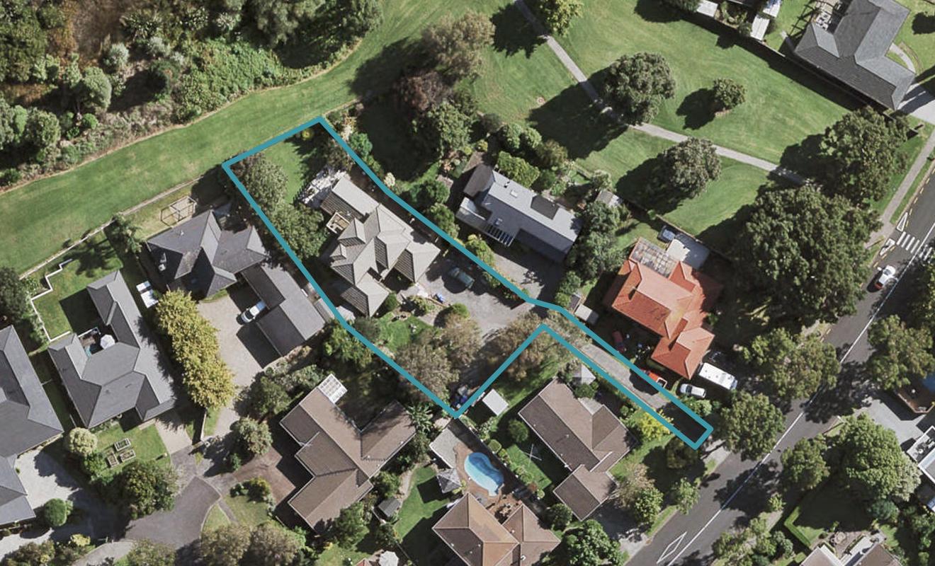 79 Walter Strevens Drive, Conifer Grove, Takanini - Carousel 1