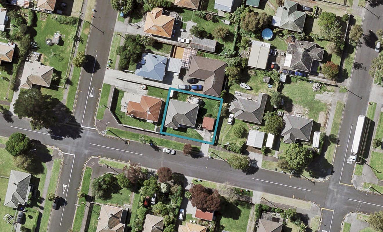 48 Anderson AVENUE, Point England, Auckland - Carousel 1