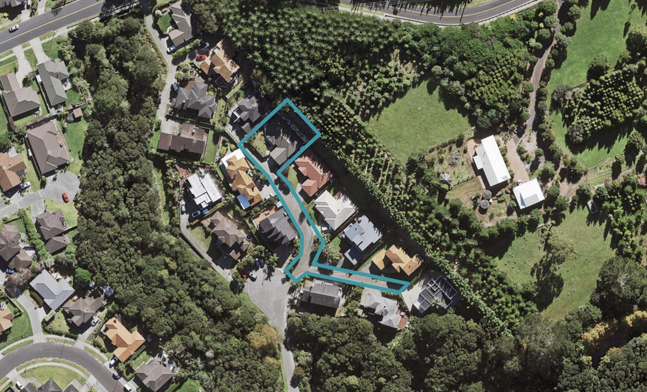 9 Fernbank Lane, Greenhithe, Auckland - Carousel 1