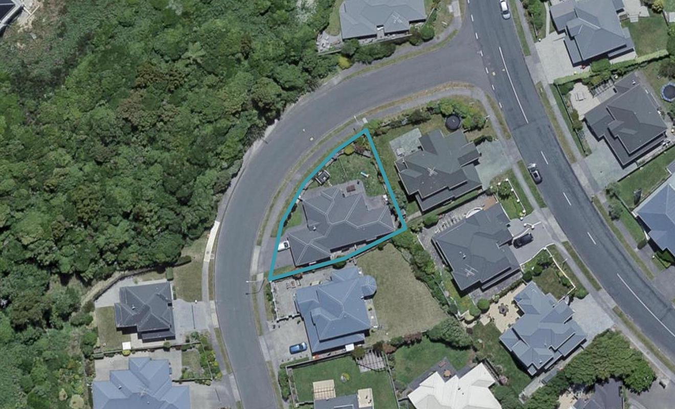 3 Chippenham Grove, Churton Park, Wellington - Carousel 1