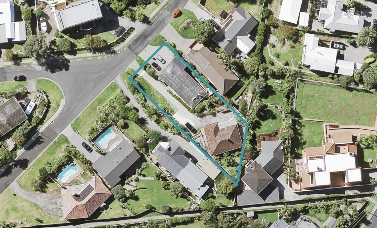 22A Evelyn Road, Cockle Bay, Auckland - Carousel 1