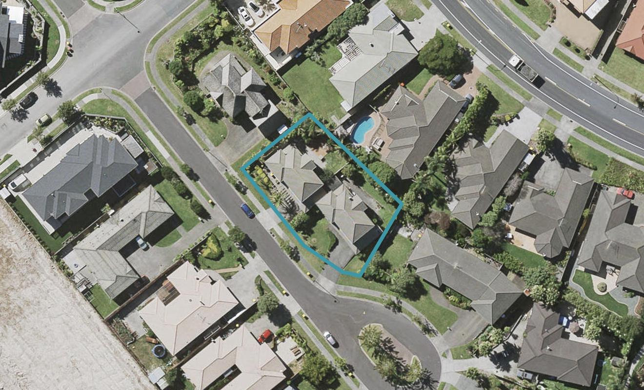 1/4 Buncrana Place, Pinehill, Auckland - Carousel 1