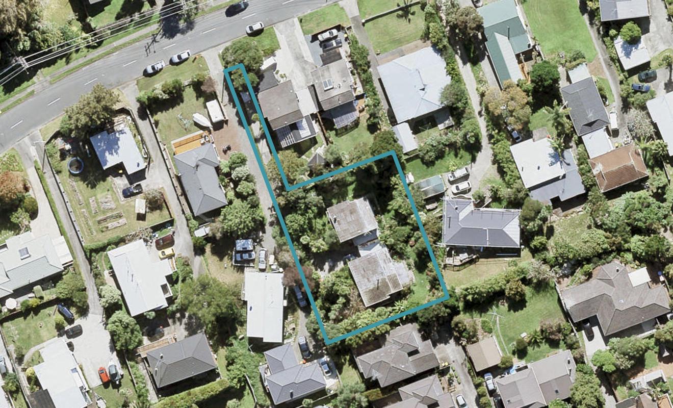 2/30 Glenvar Road, Torbay, Auckland - Carousel 1