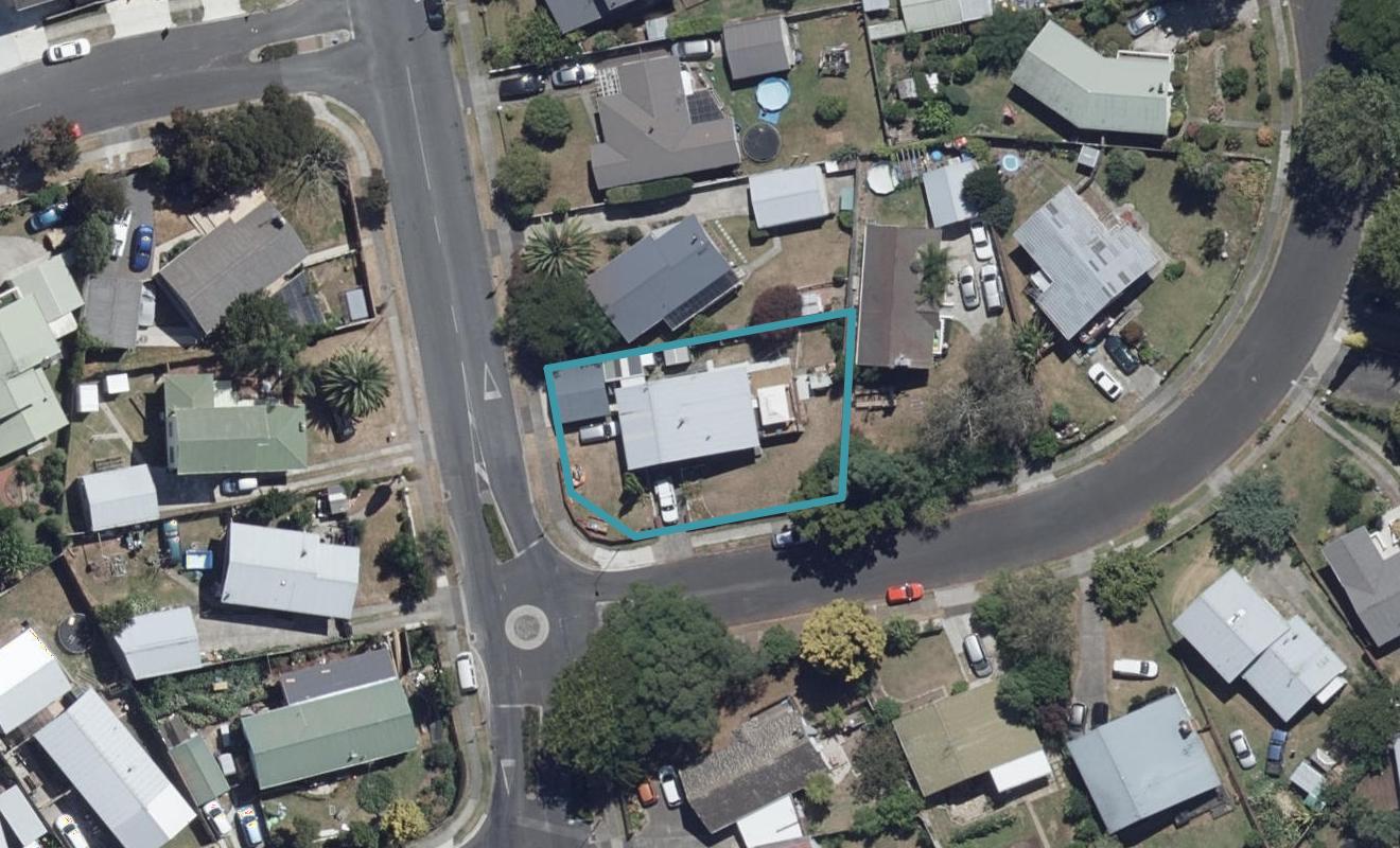 1 Joanna Place, Deanwell, Hamilton - Carousel 1