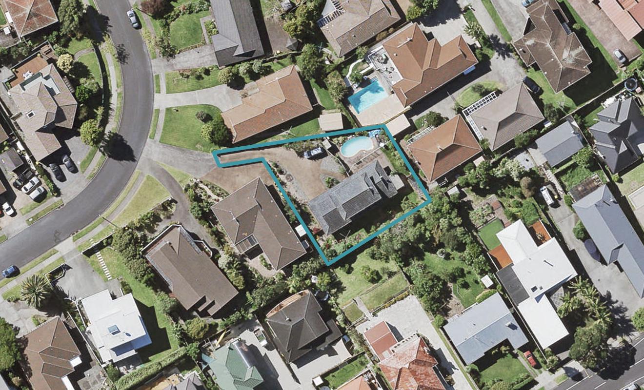 8 Pitlochry Place, Highland Park, Auckland - Carousel 1