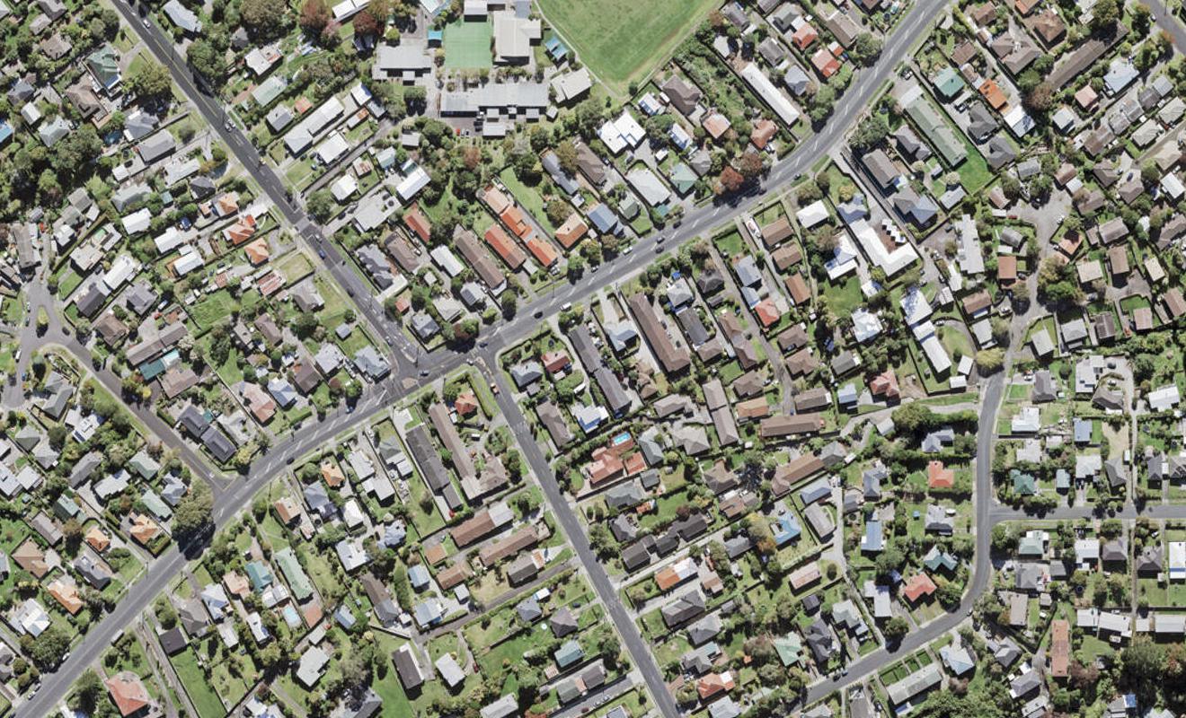 2/124 Titirangi Road, New Lynn, Auckland - Carousel 1