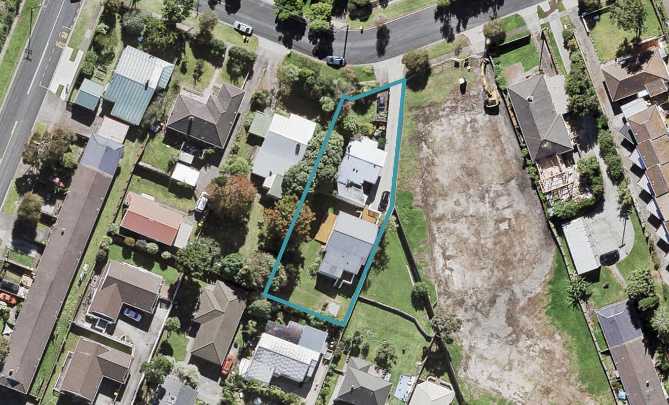 16 Miro Street, New Lynn, Auckland - Carousel 1
