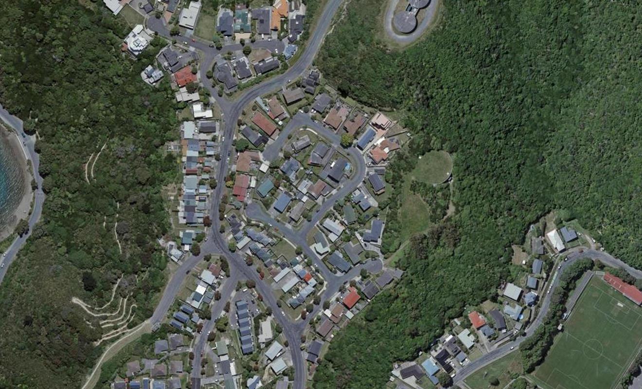 7 Arahanga Grove, Maupuia, Wellington - Carousel 1