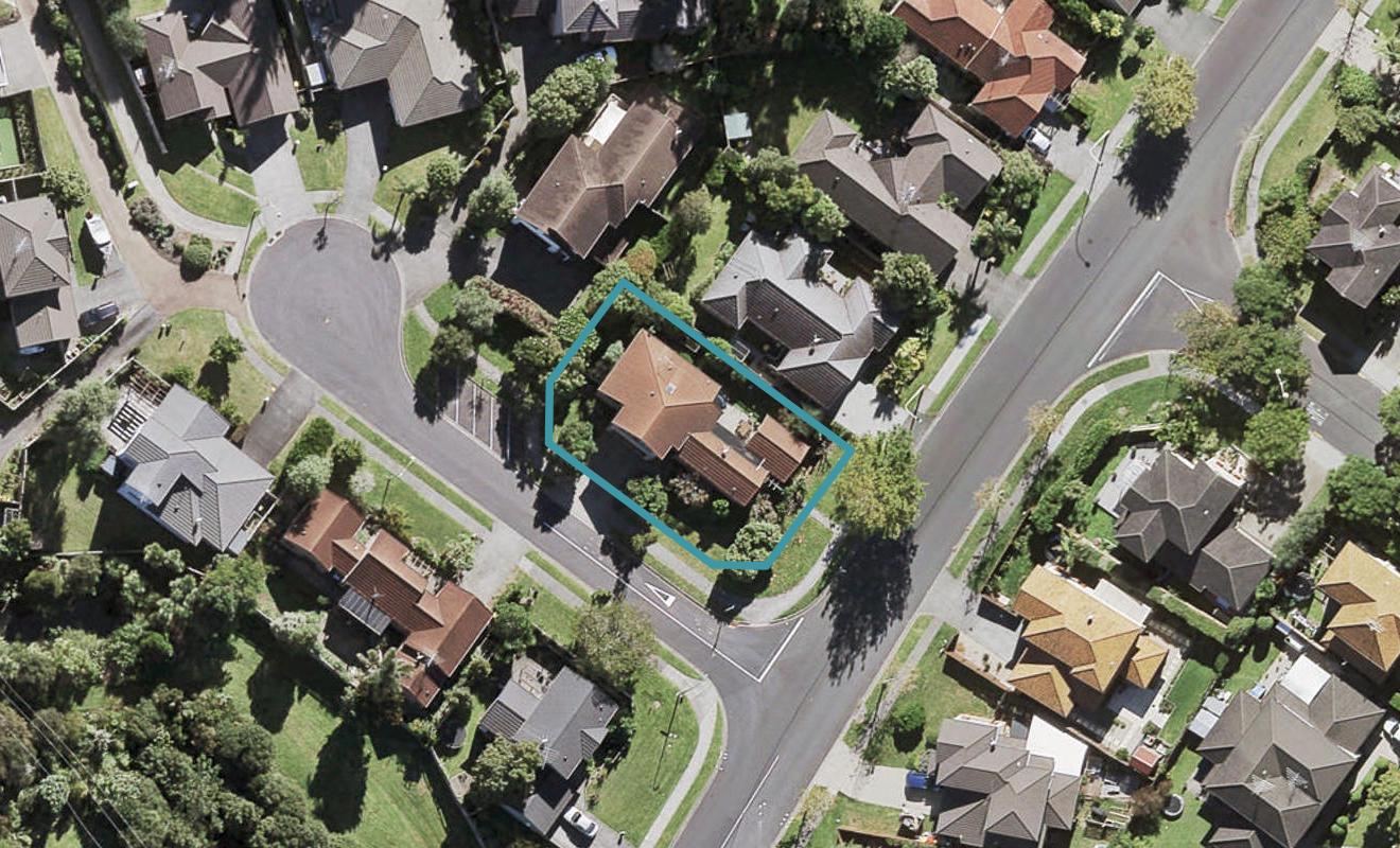 1 Maryann Place, Greenhithe, Auckland - Carousel 1
