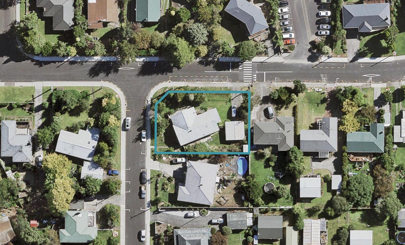 2 Rembrandt Place, Opaheke, Papakura - Carousel 1