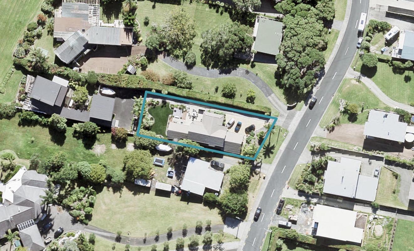 34 Tindalls Bay Road, Tindalls Beach, Whangaparaoa - Carousel 1