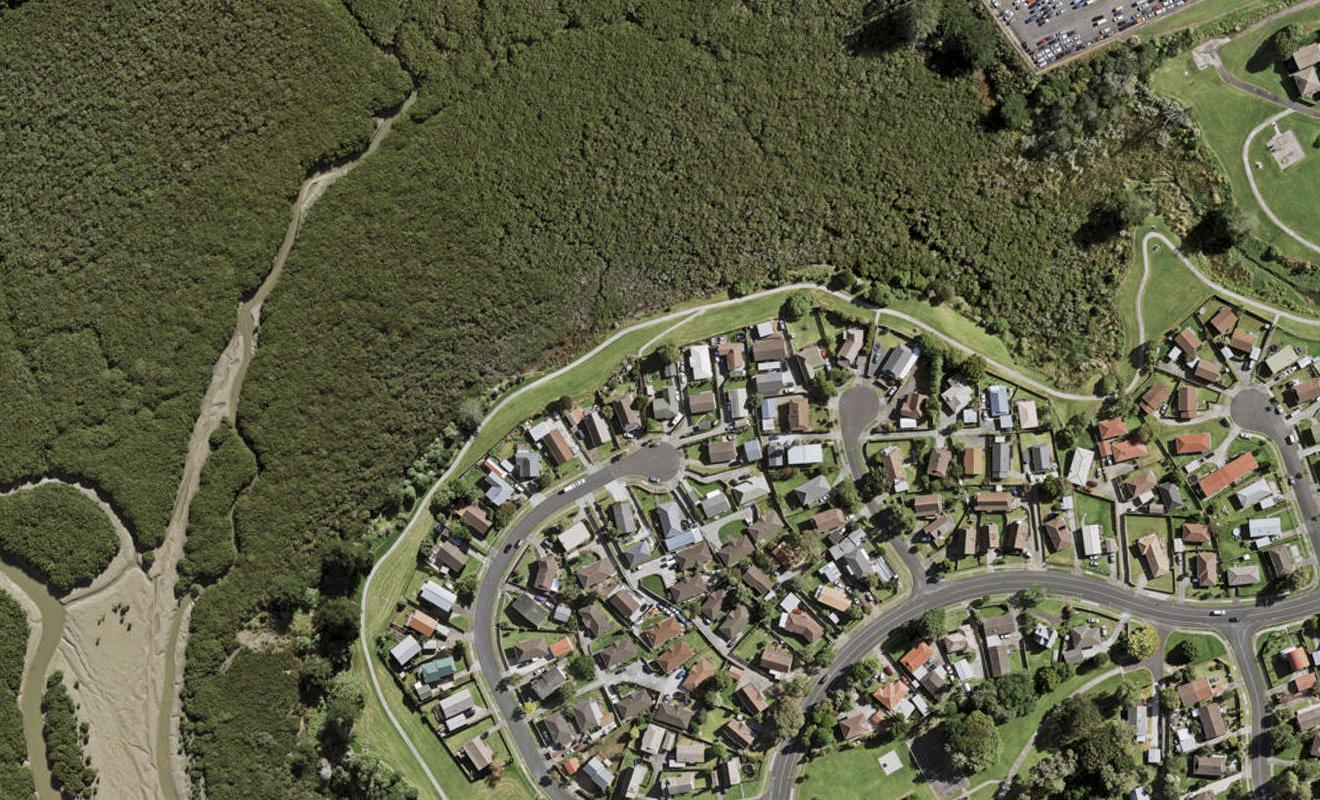 42B Kopara Place, Clendon Park, Auckland - Carousel 1