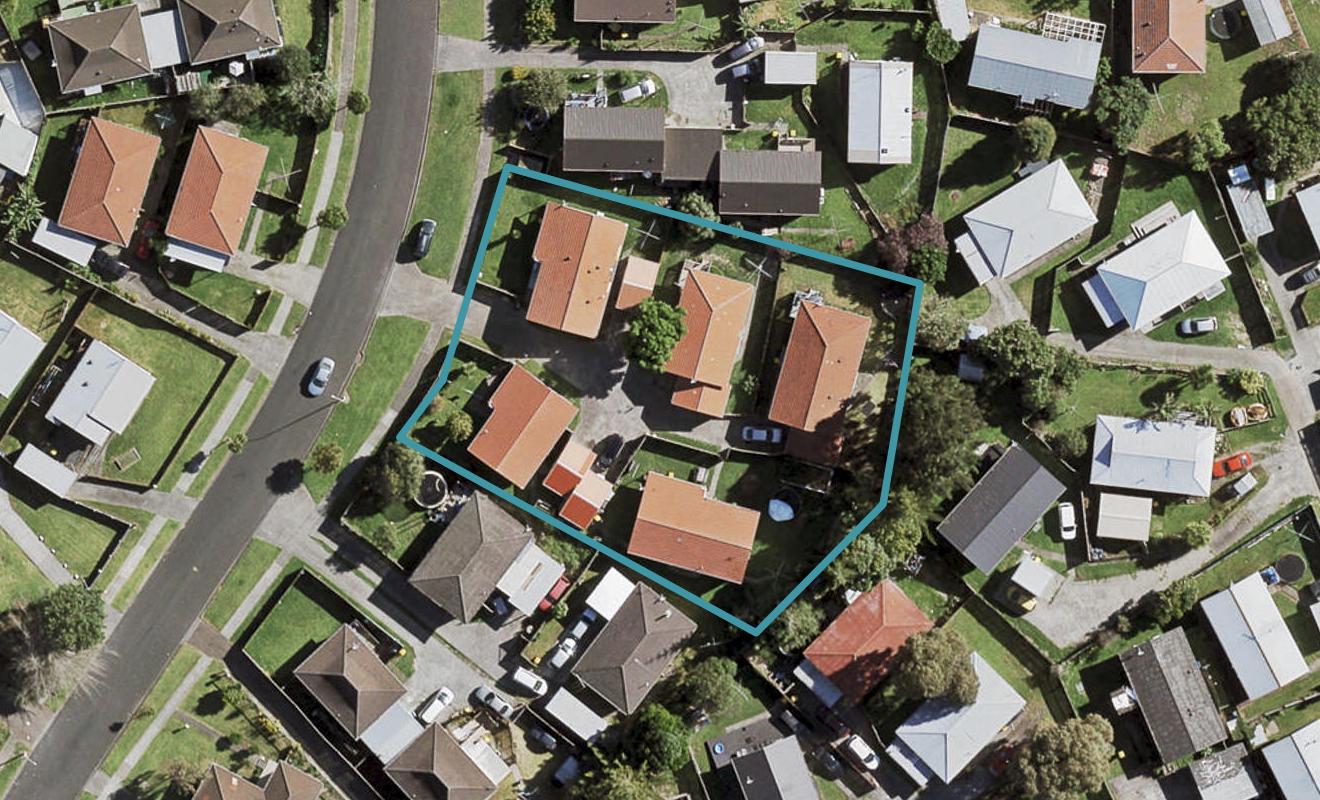15 Kennington Drive, Clendon Park, Auckland - Carousel 1