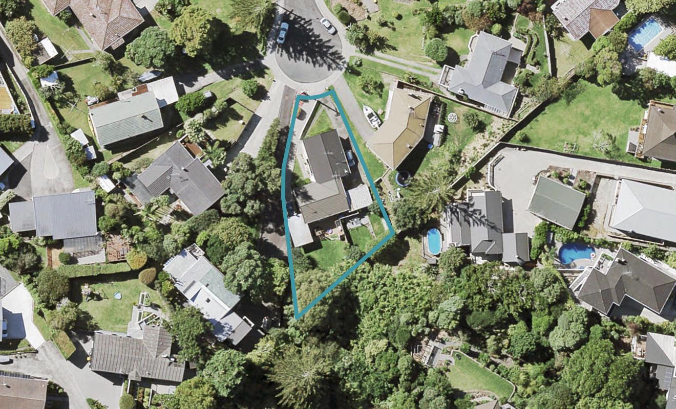 2/8 Kelly Place, Howick, Auckland - Carousel 1