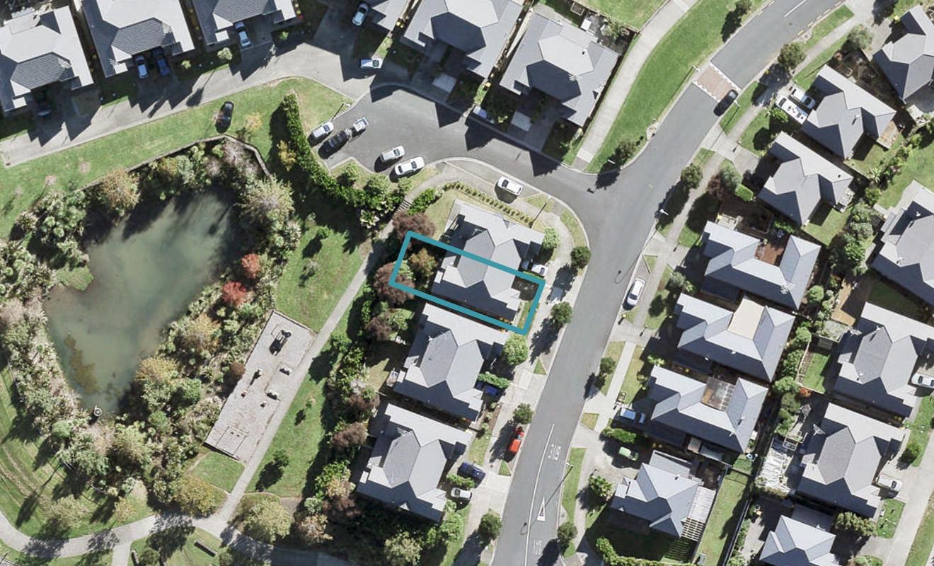 95 Fields Parade, Oteha, Auckland - Carousel 1