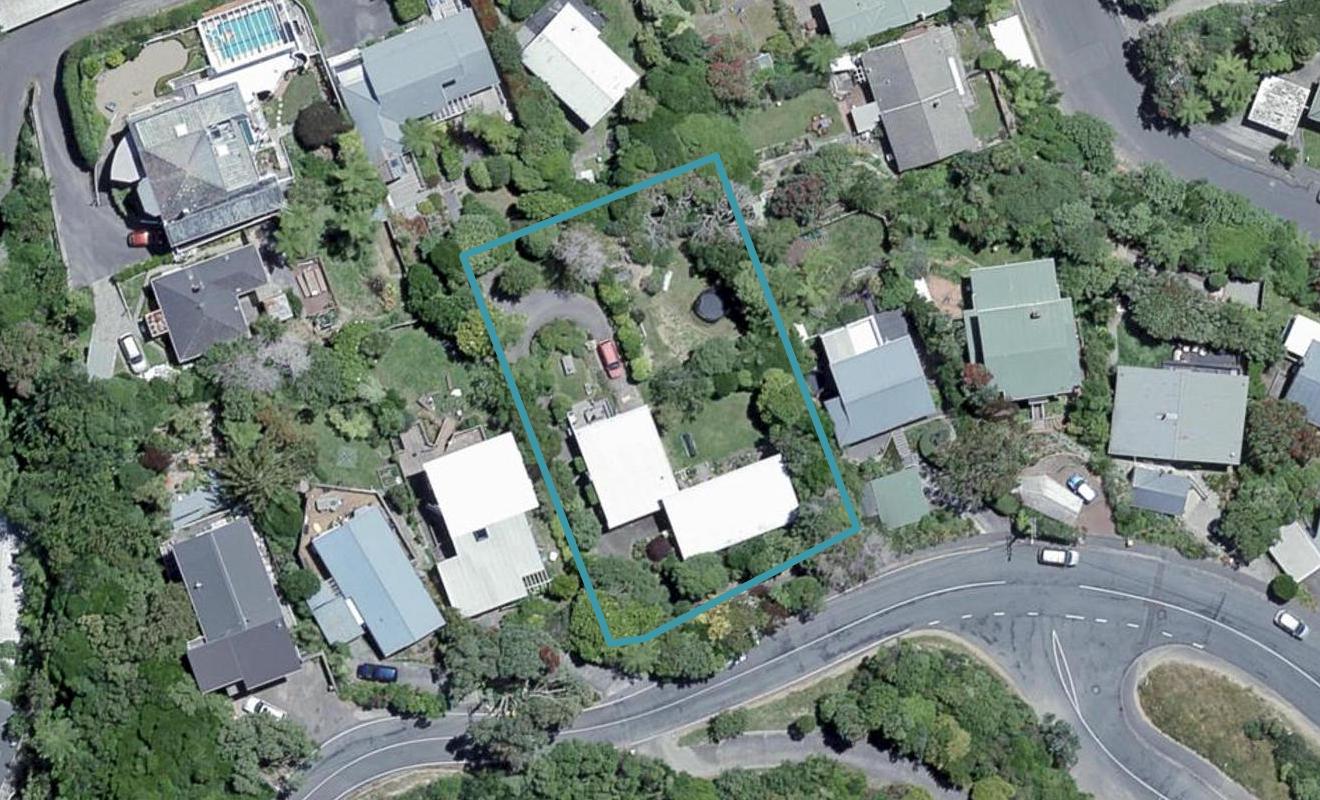 16 Wrights Hill Road, Karori, Wellington - Carousel 1