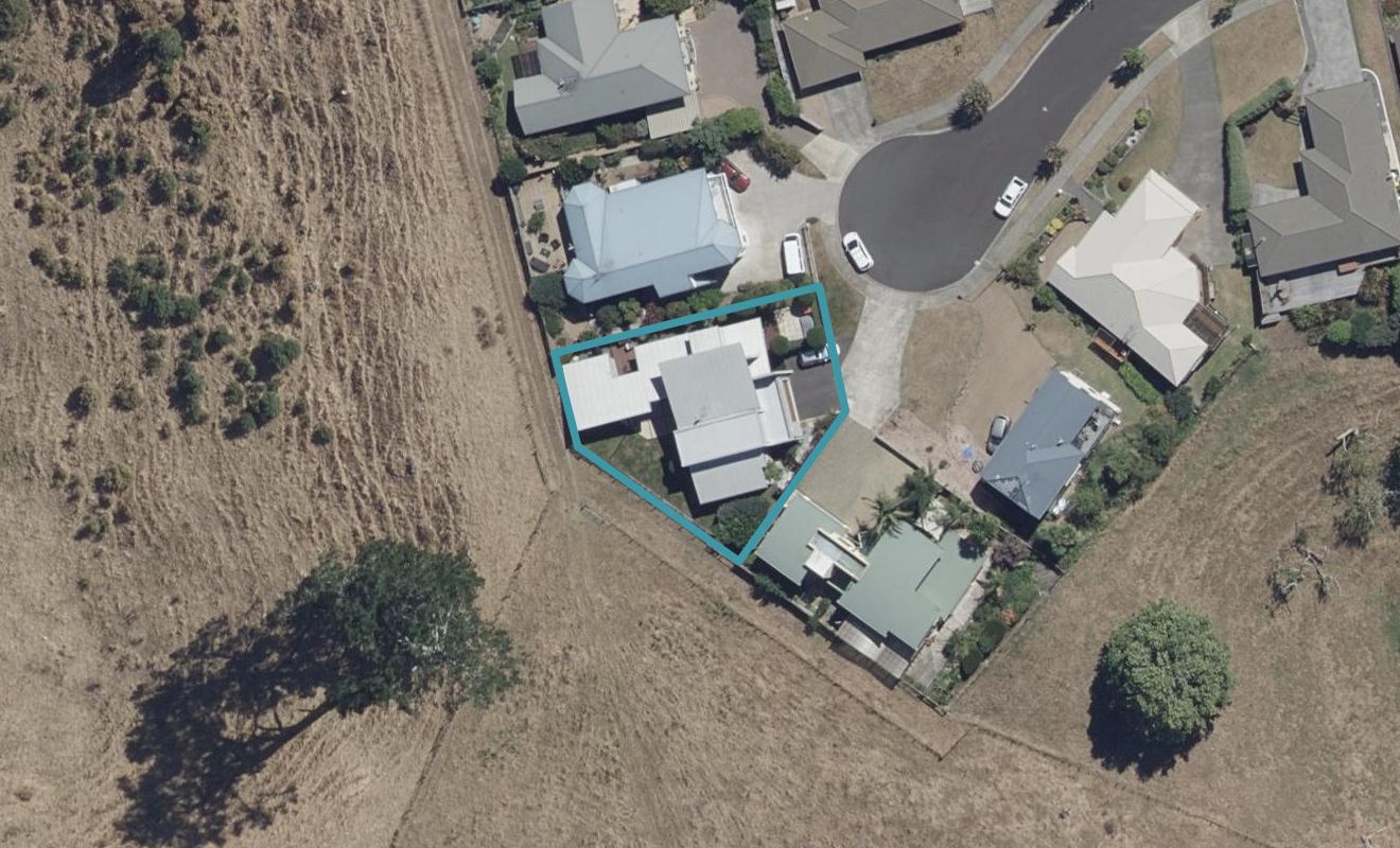 28 Highgrove Drive, Grandview Heights, Hamilton - Carousel 1