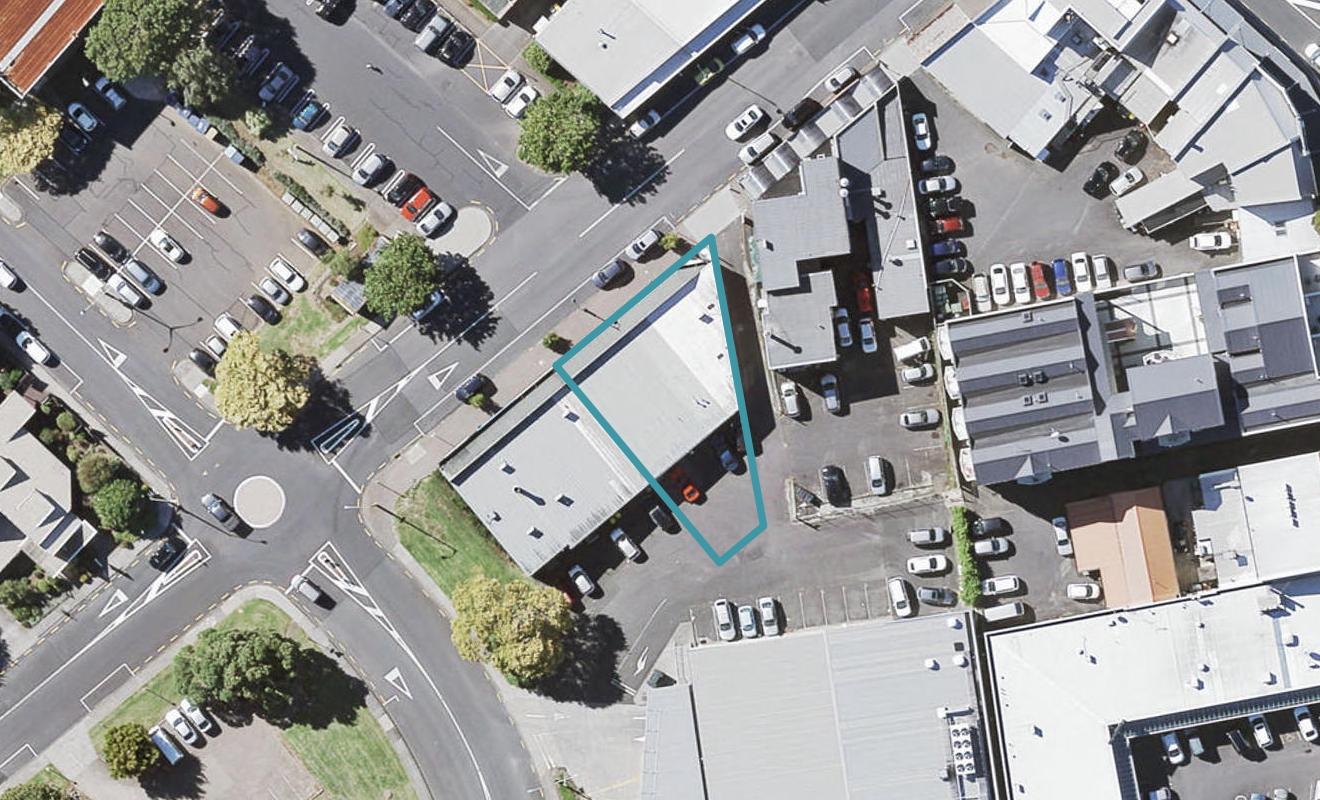 2/16 Moore Street, Howick, Auckland - Carousel 1