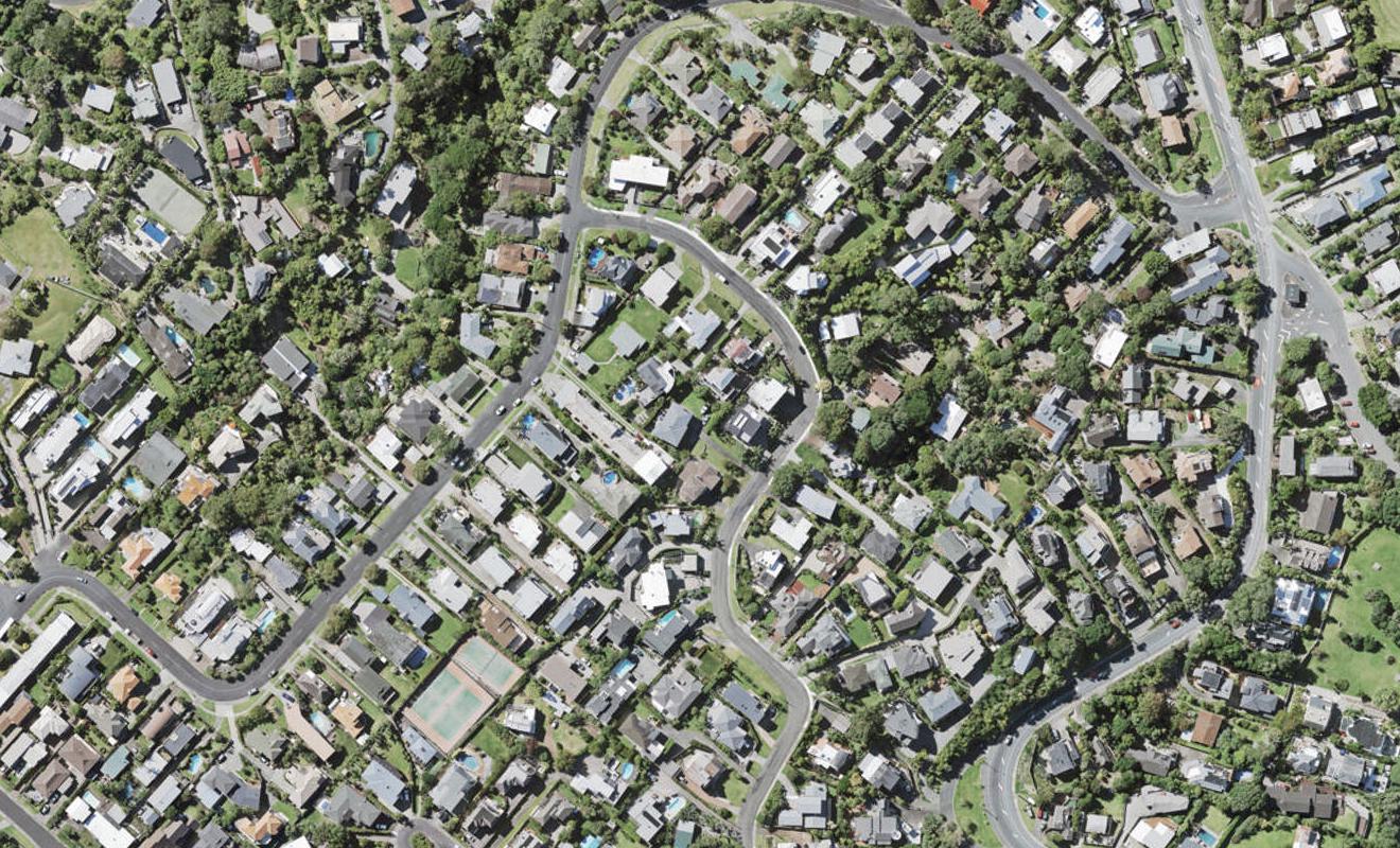 16A Eastcliffe Road, Castor Bay, Auckland - Carousel 1