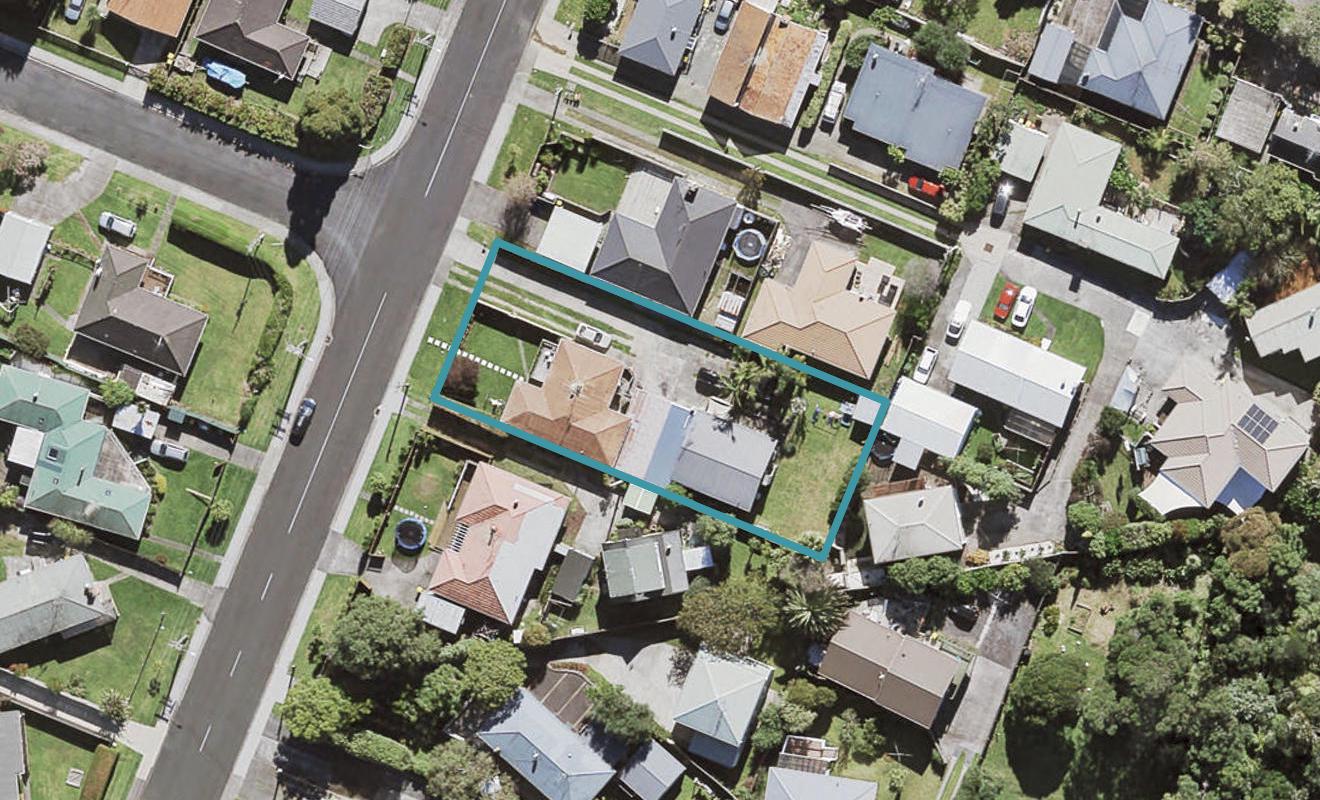 2/71 Salisbury Road, Birkdale, Auckland - Carousel 1