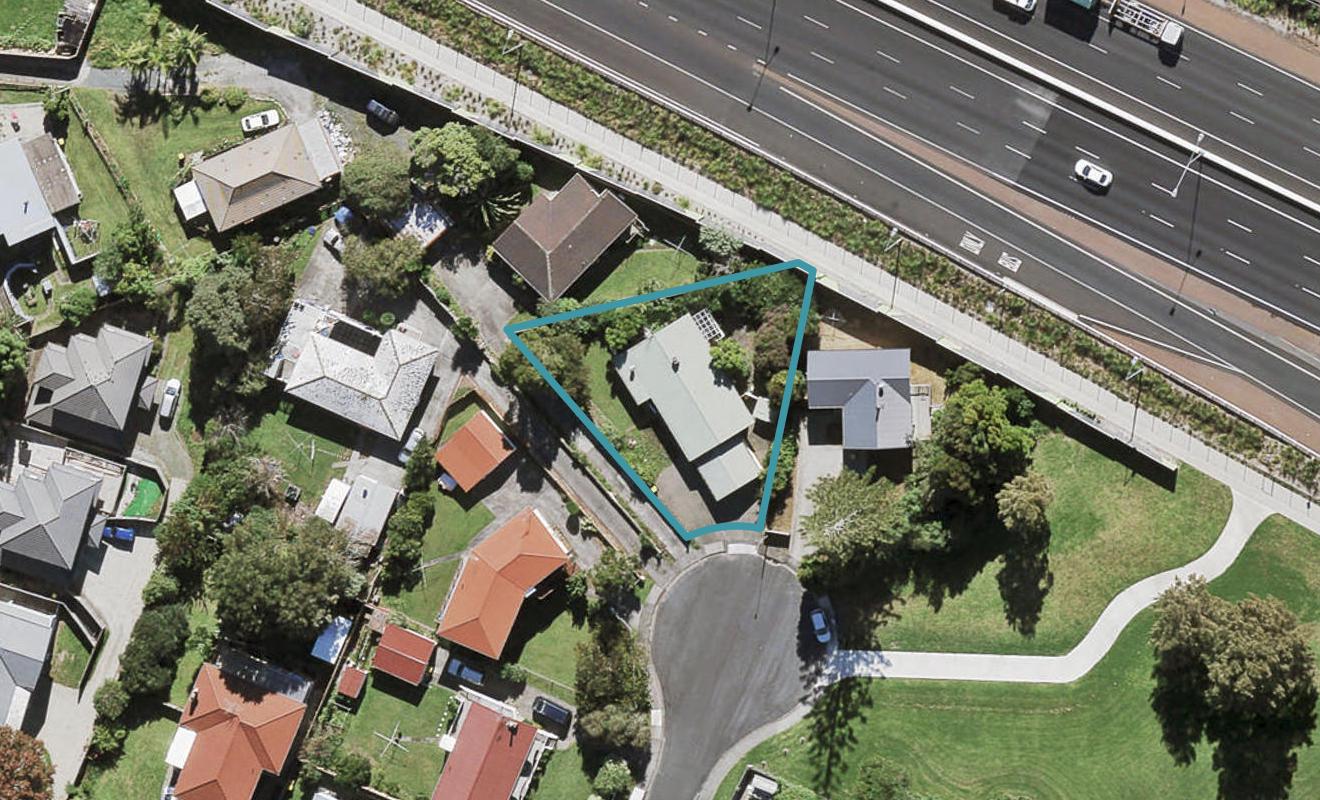12 Mccormick Road, Te Atatu South, Auckland - Carousel 1