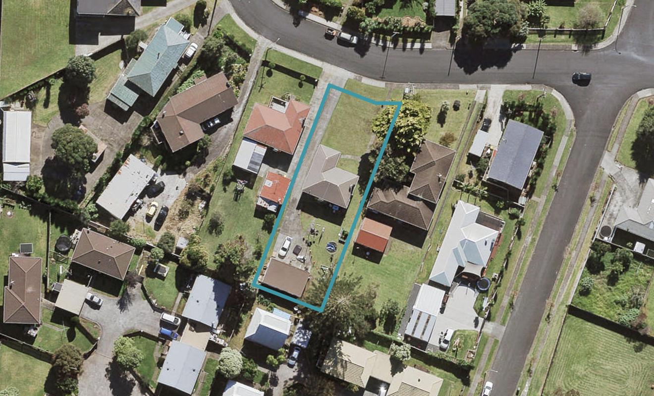 14 Tarata Crescent, Mangere Bridge, Auckland - Carousel 1