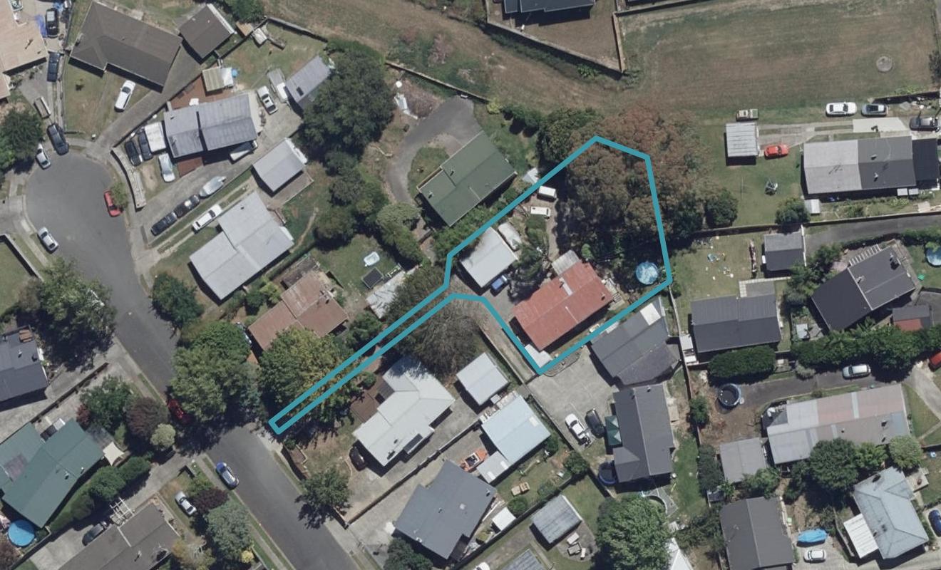 42 Joanna Place, Deanwell, Hamilton - Carousel 1