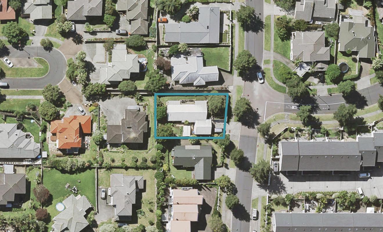 81 Fernhill Way, Oteha, Auckland - Carousel 1