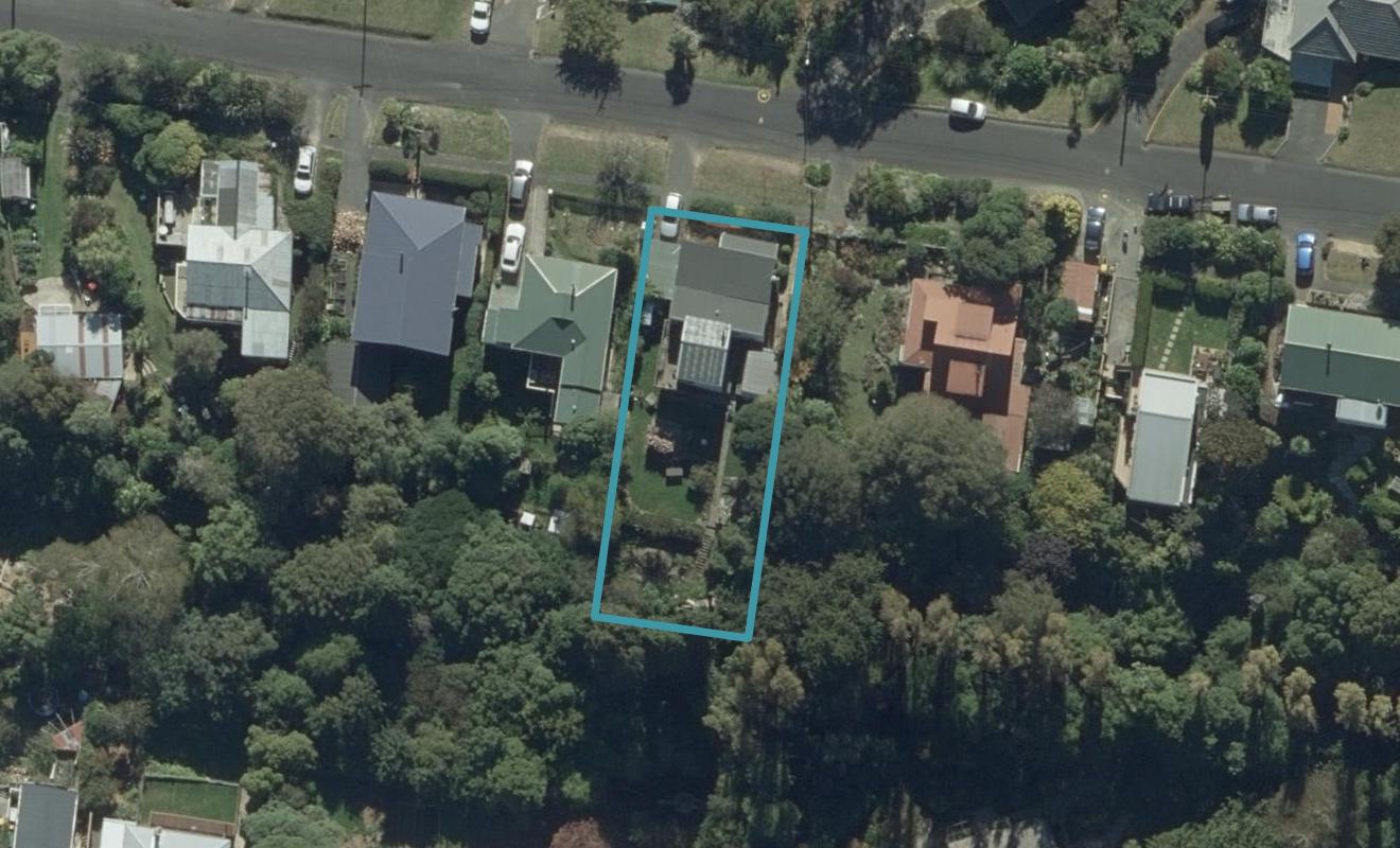 14 Gorman Street, Macandrew Bay, Dunedin - Carousel 1