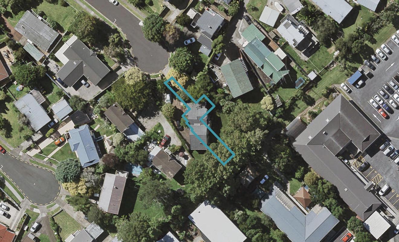 8C Tahinga Street, Northcote, Auckland - Carousel 1