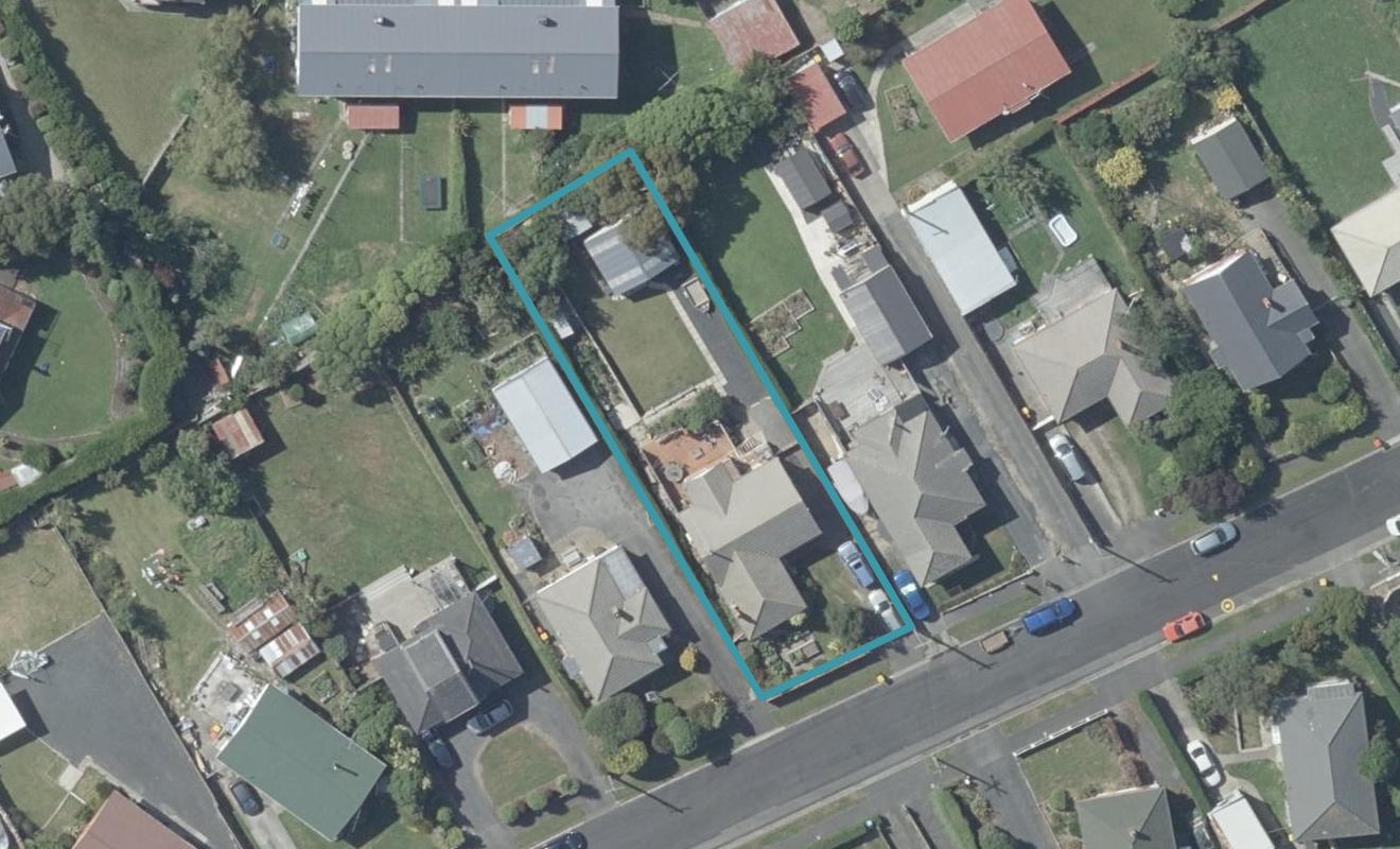 16 Lock Street, Saint Clair, Dunedin - Carousel 1
