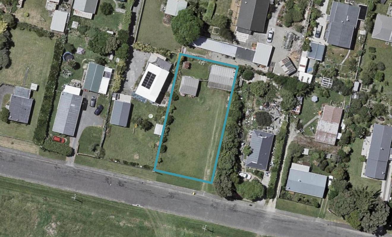14 Kiharoa Street, Otaki Beach, Otaki - Carousel 1